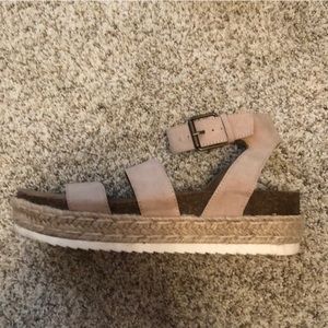 Universal Thread Blush Pink Platform Sandals 8.5W